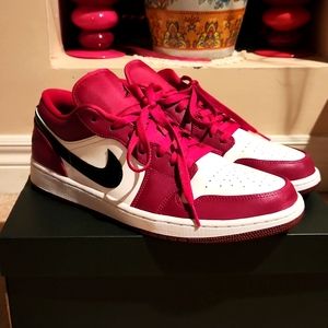 Air Jordan 1 Low "Noble Red"